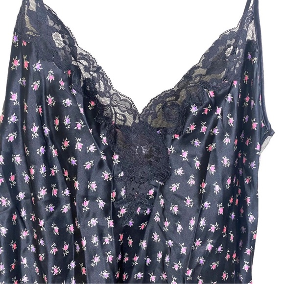 NEW Victorias Secret Floral slip with lace detail size M - Picture 6 of 7